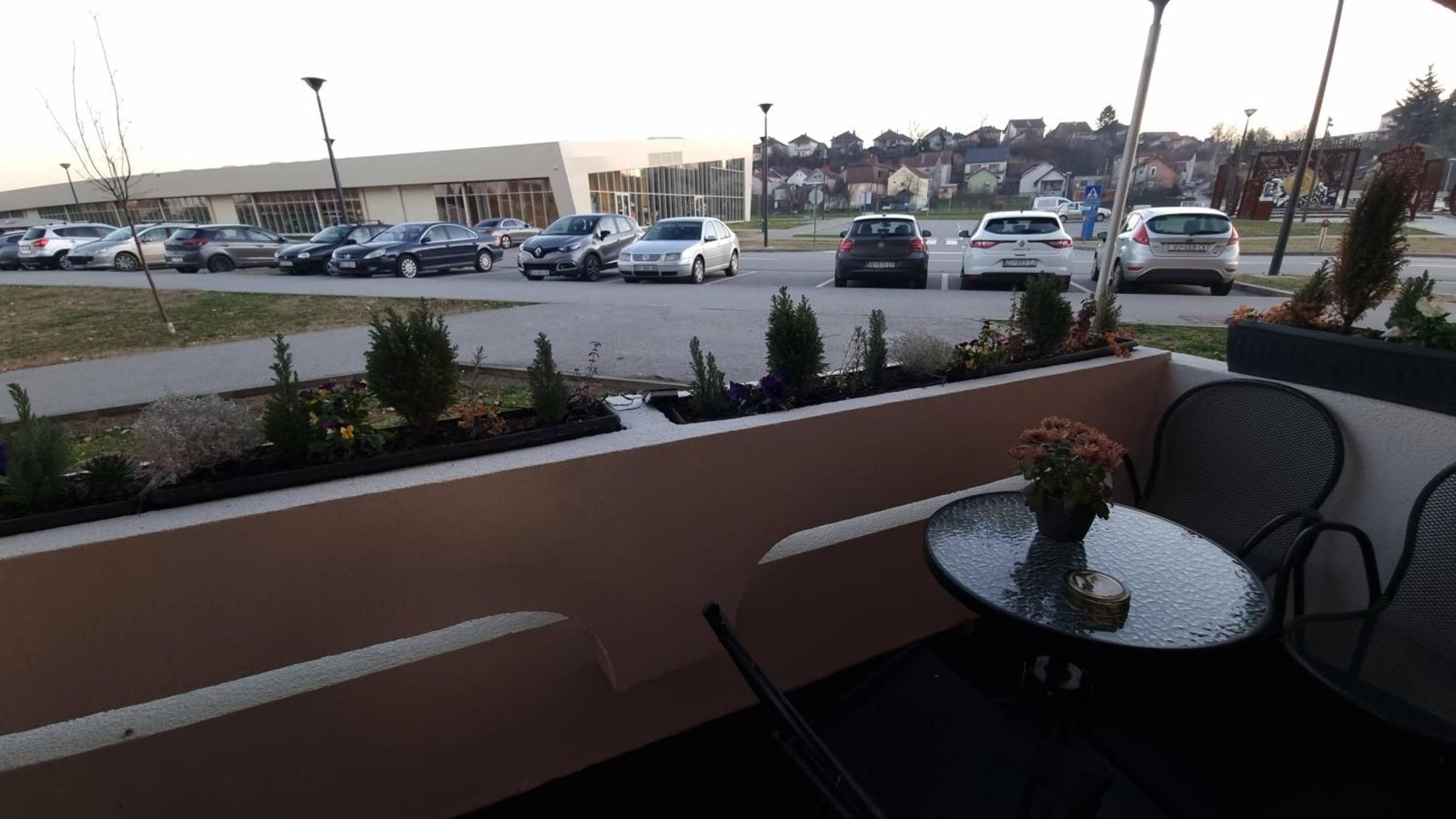 Studio Apartman 404-401 Vukovar Exteriör bild